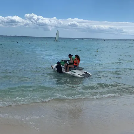 Le Saint Clair سُت