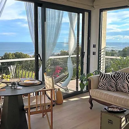 Le Saint Clair Apartment *