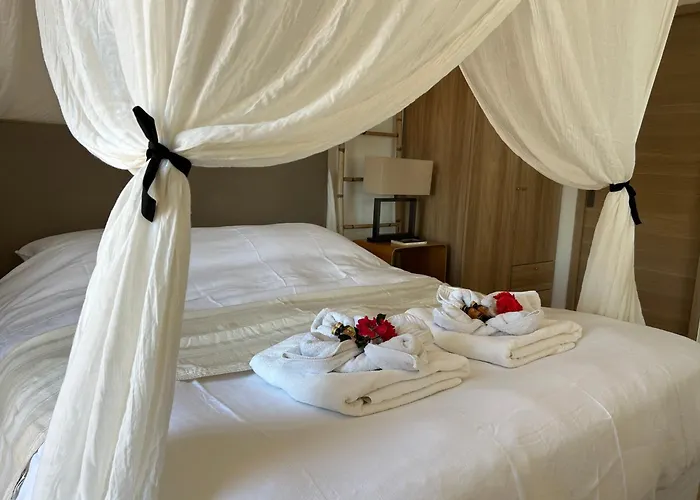 Le Saint Clair * Σετ